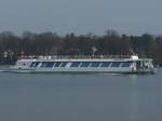 Schiff Bad Saarow auf den Scharmzelsee Aufgenommen 8 April 09