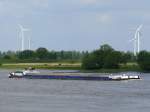 Binnenfrachtschiff LHE, Buxtehude, Lnge 85,0m, Breite 9,5m die Elbe aufwrts zwischen Hamburg und Geesthacht; 17.05.2010  