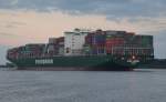 EVER LENIENT, Containerschiff von Evergreen.  Heimathafen  London  IMO: 9604146 in Wedel am 05.06.2014 gesehen. Baujahr: 2014, L; 334,80m, B; 45,80m, T; 14,20m, TEU: 8452, Geschwindigkeit 24,5kn.