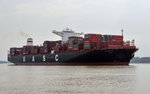 UASC Al Muraykh Containerschiff Heimathafen Valletta IMO: 9708863 am 16.09.16 bei Wedel auslaufend von Hamburg. Mit seinen 400m Lnge , 58,60m Breite und einem Tiefgang von 16m. Ladekapazitt von 18800 Teu, ist es wieder ein Riesencontainerschiff welches Hamburg besucht hatte. Gebaut wurde der 199.744 Tonnen tragende Carrier bei der koreanischen Werft Hyundai Samho.


