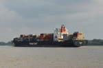 Quebec Express, Containerschiff  von Hapag Llyod, IMO: 9294836 Heimathafen Hamilton. Baujahr 2006, Teu 5512, Lnge, 269 m, Breite 32 m. Einlaufend bei Wedel am 25.09.17.