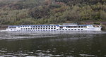 KFGS River Rapsody  Flusskreuzfahtschiff, Baujahr: 1999,  Lnge:110m,  Breite: 11,40, Beobachtet an der Mosel in Sankt Aldegund am 13.10.16.