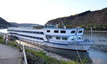 KFGS-Rhine Princess Flusskreuzfahrtschiff auf dem Rhein bei Andernach am 04.10.16. Lnge:  110,50m,  Breite: 84m,  IMO: 07000661, Passagiere: 120, Gebaut wurde die Rhein Prinzessin im Jahr 1998 als River Symphony und beherbergt maximal 140 Passagiere. 