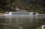 KFGS-GRACE Flusskreuzfahrtschiff auf dem Rhein an der Lahnmndung bei Lahnstein. Lnge: 135m, Breite: 11,45m, Passagiere: 142, Heimathafen: Basel. Baujahr: 2016. Am 06.10.16 beobachtet.  