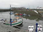St. Peter Port ist die Hauptstadt und wichtigste Hafenstadt der Kanalinsel Guernsey. Am 16.09.2012. Der Hafen hat einen großen Tidenhub. Ein Unterschied zwischen Ebbe und Flut von 5 Metern ist keine Seltenheit. 