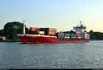 Containerschiff  Pirita , unter der Flagge von Madeira (Portugal) fahrend, unterwegs bei der Rendsburger Hochbrücke auf dem Nord-Ostsee-Kanal Richtung Kiel.
[3.8.2019 | 20:43 Uhr]