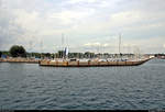 Blick während einer Hafenrundfahrt auf den Sporthafen Stickenhörn, unweit des Kieler Hafens.