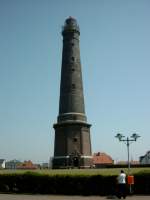 Der Leuchtturm in der Stadtmitte von Borkum im Sommer 2005