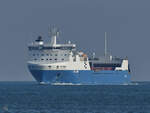 Das Fährschiff THULELAND (IMO: 9343261) ist hier auf der Ostsee unterwegs. (Priwall, März 2022)