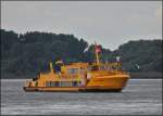 Personenfhre  Jan Molsen  Euronr 05100690 nhert sich auf der Elbe der Anlegestelle von Blankenese.  21.09.2013