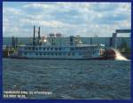 Mississippi Queen auf der Elbe gegenber  den Ladungsbrcken von St. Pauli.Aufnahme vom 9. 6. 2003. Nehme gerne Ergnzungen auf.