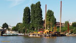 FERDINAND am 7.9.2016, Hamburg im Reiherstieg vor der Flint-Werft  /  Stelzenponton / Lüa 28,27 m, B 12,27 m, Tg 1,58 m / Tragfähigkeit: 340 t / gebaut 1964, Umbau 2010 / Eigner: Colcrete -