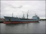 Betriebsstofftransporter der Klasse 704 Spessart (A 1442) der Deutschen Marine im Marinesttzpunkt in Kiel, aufgenommen im Juli 2005 bei einer Hafenrundfahrt.