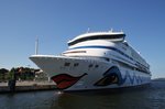 AIDAaura lag am 6.6.2016 am Kieler Ostseekai, am Abend lief sie dann zu einer 10-tägigen Kreuzfahrt nach Schottland und Südnorwegen aus. Der erste Hafen wird Helsingborg sein. 