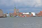 kleine Ansammlung von kleinen und greren Fischkuttern im Stralsunder Stadthafen am 10.06.09