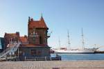 Das Hafenamt und Museumsschiff Gorch Fock in Stralsund.