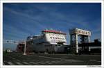 Im Hafen von Calais wurde gerade die Seafrance Rodin IMO 9232527 (Calais/Frankreich) beladen. Fhrroute Dover-Calais, 2001 bei Aker Finnyards/Finnland gebaut, Lnge 185 m, Breite 27,7 m, Maschinen 2 * Wrtsil WNSD8L46B + 2 * Wrtsil WNSD12V46B 