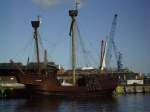 Lisa  ist der Nachbau eines alten Schiffstyps, nmlich eines Kraweels (kommt vom span. Caravelle),  und liegt im alten Hafen von Lbeck. Neue Aufnahme im August 2008