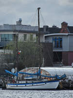 Anfang April 2024 pausierte die Segelyacht PACIFIC im Hafen von Travemünde.