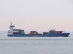 Aura (IMO-9287716;L=137;B=22m) shippert schon Frhmorgens bei Cuxhaven Elbaufwrts;090825 