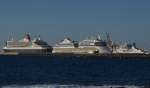 Queen Mary 2, AIDA Sol, Saga Pearl II, und im Hintergrund Mein Schiff 4 in Arrecife / Lanzarote. Da ist oft viel Betrieb. Hier am 10.12.15. gleich 4 Kreuzfahrtschiffe. 