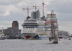 die AIDA sol am 13.05.2012 beim Hafenfest in Hamburg.