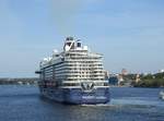 Bei unserer  Panoramafahrt  im August 2020 Treffen wir im Stockholm die  Mein Schiff 1 .