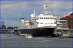 Das Kreuzfahrtschiff NATIONAL GEOGRAPHIC EXPLORER IMO 8019356 hat im Lbecker Burgtorhafen festgemacht...