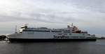 Das 160m lange Fährschiff COPENHAGEN der Reederei Scandlines eingehend Rostock am 08.11.18