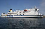 Das Fährschiff  Huckleberry Finn  läuft am 27.8.2016 aus Trelleborg kommend in Warnemünde ein.