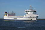 Das RO-RO Schiff Bore Wind  auf dem Seeweg von Rauma nach Rostock-Überseehafen beim Einlaufen am 13.05.2024 in Warnemünde.