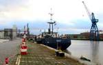Lbeck Brggenkai, MS HELGA IMO 8325121 aus Finnland, brachte eine Schiffsladung Hafer nach Lbeck... Aufgenommen: 17.1.2012