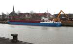 MS KARINA W. IMO 8208062, aus STADE bernimmt eine Rundholzladung fr Dnemark an der Lbecker Roddenkoppel im Holstenhafen... Aufgenommen: 24.2.2012