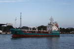 Der norwegische Öl Frachter Bergen Troll auf dem Weg von Travemünde nach Rostock-Überseehafen beim Einlaufen in Warnemünde.15.06.2018