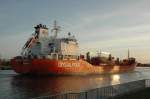Zur Abenddmmerung  der Tanker Chrytal TOPAZ  (IMO: 9327047) auf dem NOK bei Rendsburg, aufgenommen am 11.04.2011.