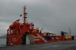 Aus dem Heimathafen Santa Cruz Tenerifa der Tanker URANIA MELLA im Hafen von Santander. Am 26.05.2010 fotografiert.