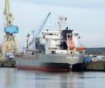 Der 97m lange Zementfrachter CYPRUS CEMENT am 08.11.19 in Rostock