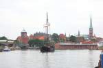 Nachbau einer HANSEKOGGE WISSEMARA MMSI 211157880, verlt den Lbecker Hansahafen...