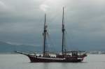 Das alte Segelschiff Cantabria Infinita macht noch Ausflugsfahrten in der Bucht von Santander.