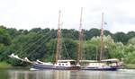 Albert Johannes imo= 5154959 -1928 in Holland gebaut als Frachter MAGDA gebaut.
ex HORN -AMALIE STUVEN -HORN -das Foto wurde am 27-07-2016 in Schacht-Audorf gemacht
auf der Reise von Rostock nach Bremerhaven.