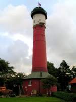 Der  Alte Leuchtturm auf der Inselwangerooge; 2006-08-27
(Der 1855 im damaligen Osten errichtete Turm war bis 1969 als Leuchtfeuer in betrieb. 
Mit 161 Stufen gelangt man zur Aussichtsplattform (35 m Hhe)  und kann den Blick ber die gesamte Insel genieen. Im Turm befindet sich das Inselmuseum sowie das Standesamt.)