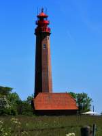 Der Flgger Leuchtturm auf Fehmarn dient als Orientierungs und Oberfeuer der Richtfeuerlinie Strukkamphuk.