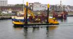 Baggerschiff  Helene  am 17.10.14 in Rostock Seekanal