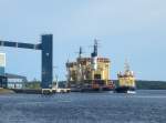 Drei Eisbrecher (ATLE,FREJ,ALE) im Hafen von Lulea Schweden im Juni 2008. ALE wurde 1973 gebaut, lnge 47m, Breite 13m, und eine Verdrngung von 1500 Tonnen. FREJ und ATLE sind 1975 und 1974 gebaut.
Beide sind 104,60m lang 23,80m breit und mit 
einer Verdrngung von 9500 Tonnen.

