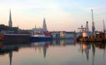 Im Lbecker Hansahafen hat das Kieler Forschungsschiff  ALKOR  IMO 8905880 festgemacht... Augenommen: 27.10.2011 um 8:56 Uhr.