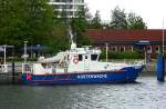 Kstenwachboot GREIF, MMSI 218084000, liegt am WSP-Steg in Travemnde...