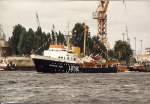 KOMMODORE RUSER   IMO 5227784 im Mai 1989, Hamburger Hafengeburtstag
Lotsenstationsschiff / Flagge: Deutschland, Cuxhaven / 759 BRZ / La. 55,18, B 9,52,  Tg. 4,0 / 13 kn / 1963/64 Meyer Werft, Papenburg / (Scan vom Foto) 
