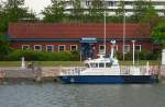 WSP-Boot HABICHT, MMSI 211553850, liegt in Travemnde vor der Wasserschutzpolizei-Station am Steg...