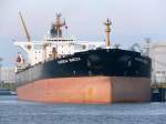 Rotterdam Ganz sch�n m�chtig wirkt die 'Overseas Rebecca' hier...das Bild stammt vom 13.06.2009