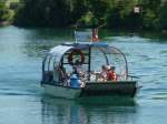 F�hren Kleine F�hre bei Altreu unterwegs auf der Aare am 13.06.2009